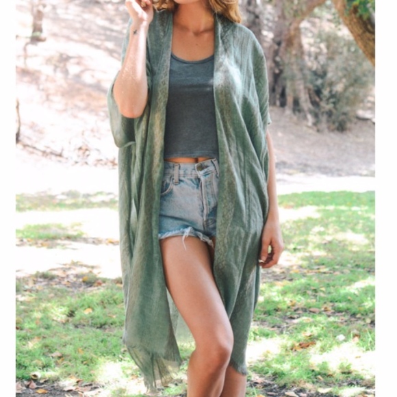 Accessories - ⭐ 1 LEFT ⭐ Long Green Woven Tribal Kimono Wrap